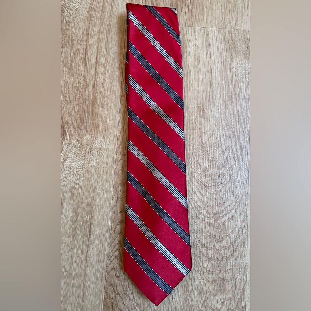 Nordstrom silk tie Robert Talbott Red gray Striped hand sewn retails $175